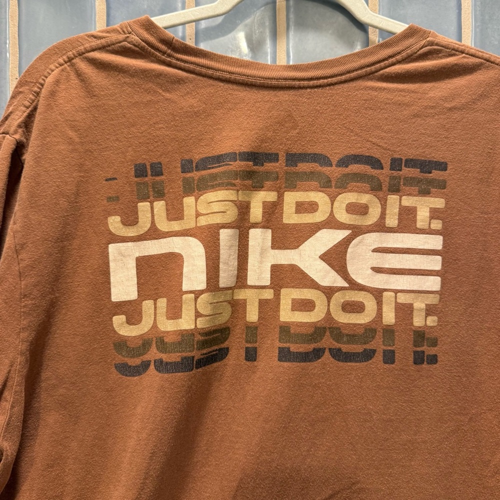 Nike Men’s Brown Graphic T-Shirt